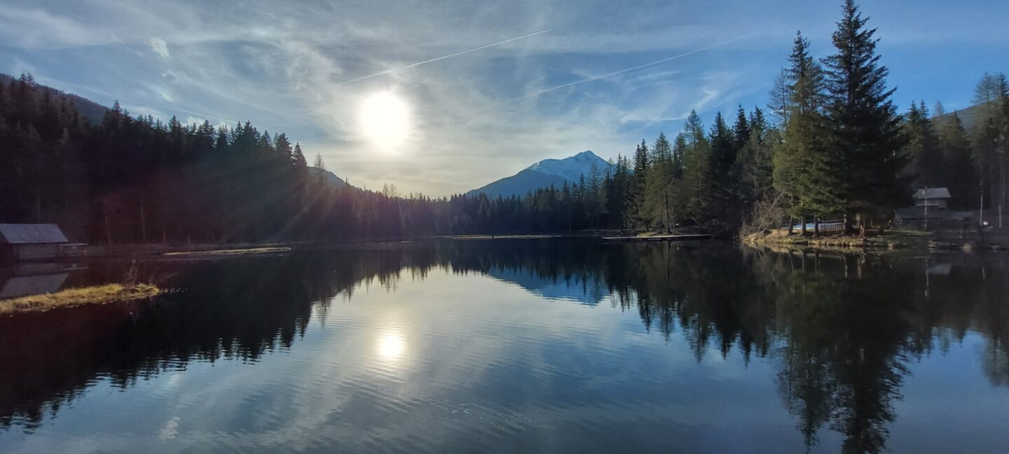 Der Schattensee ist ein Bergsee in der Krakauebene